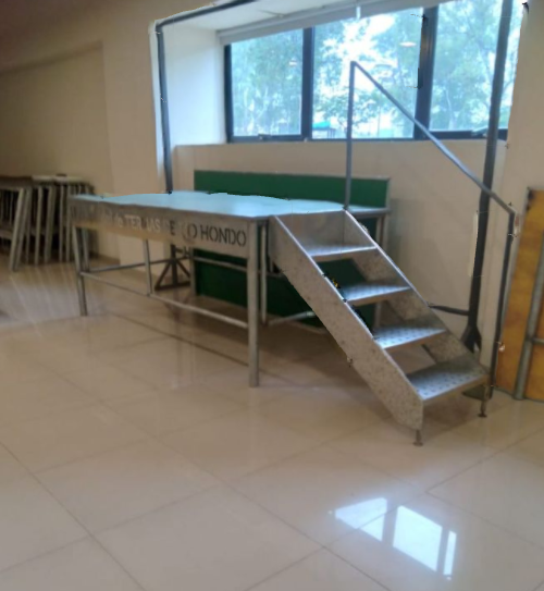 CENTRO CULTURAL: ESCENARIO MILLONARIO